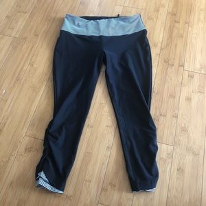 Training crop leggings